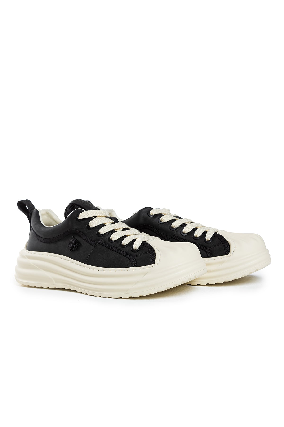 SWIFT - BLACK