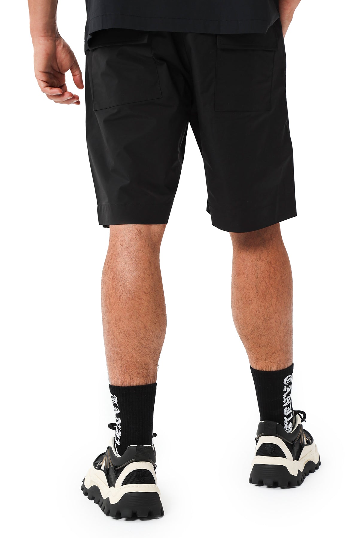 STREET VIBE SHORTS - BLACK