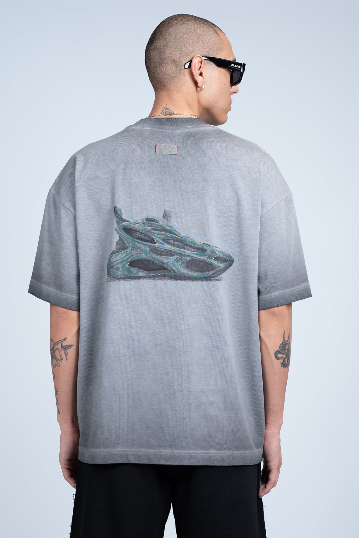 OUTSOLE ARTIFACT T-SHIRT - GRAY